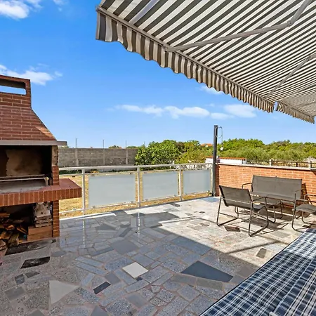 1 Bedroom Amazing In *